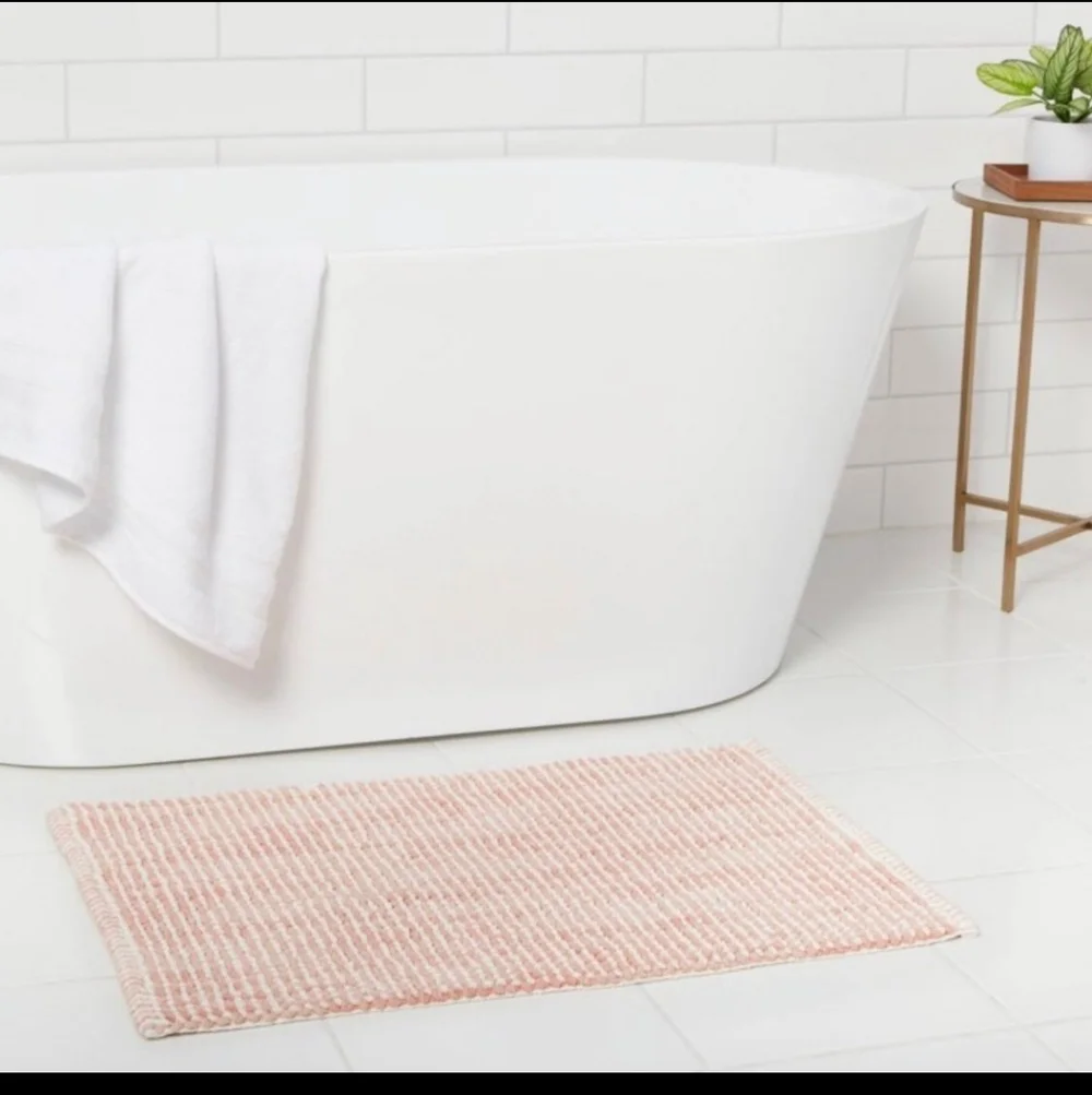Coral & White Throw Rug - Threshold  - 32